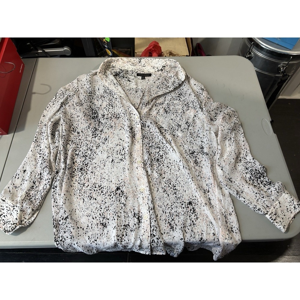 Banana Republic Womens Long Sleeve White Blouse XL Animal Print